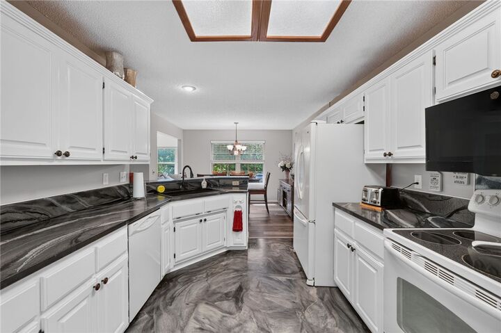 Property Photo: 7 Congleton Circle AR 72714