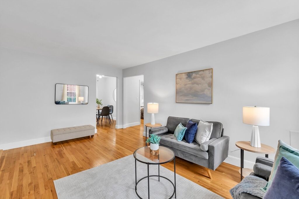 Property Photo:  21 Englewood Ave 2  MA 02445 