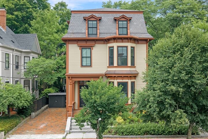 Property Photo: 81 Garfield St 81 MA 02138