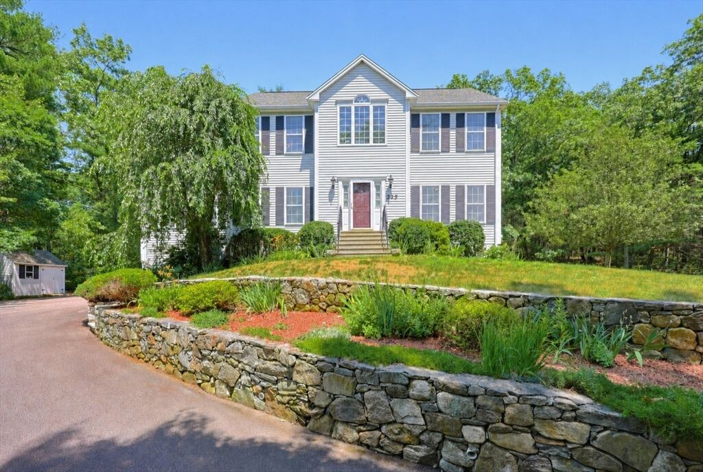 Property Photo:  225 Daniels St  MA 02038 