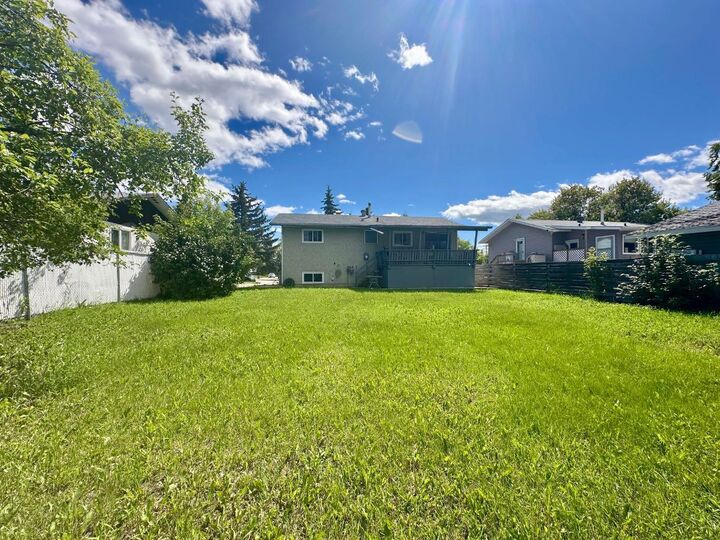 Property Photo: 9934 Prairie AB T8V 3S1