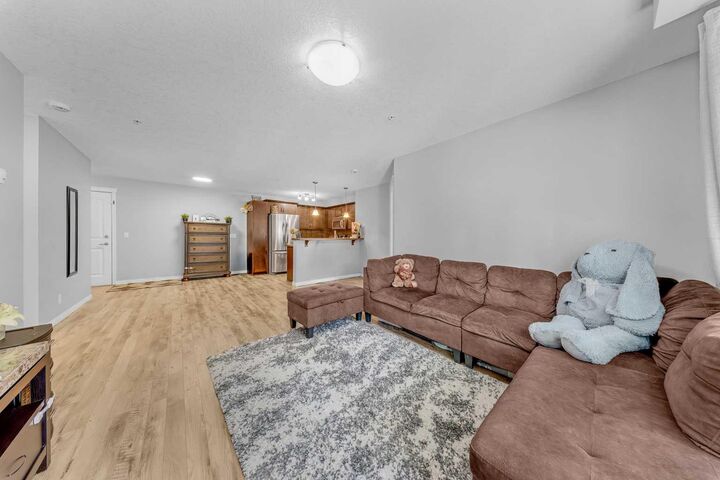 Property Photo: 10 Country Village Park 3206 AB T3K 0W5