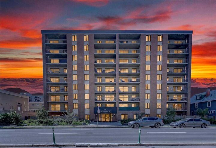 1011 12 Avenue SW 204 — photo 1
