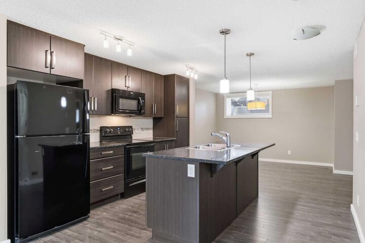 Property Photo: 550 McKenzie Towne Close SE AB T2Z 1A8