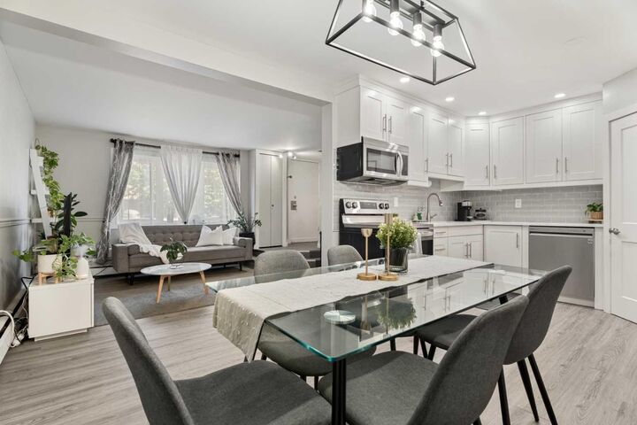 Property Photo:  3809 45 Street SW 63  AB T3E 3H4 
