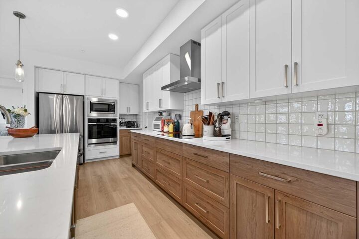Property Photo: 20295 Seton Way SE 3208 AB T3M 0M2