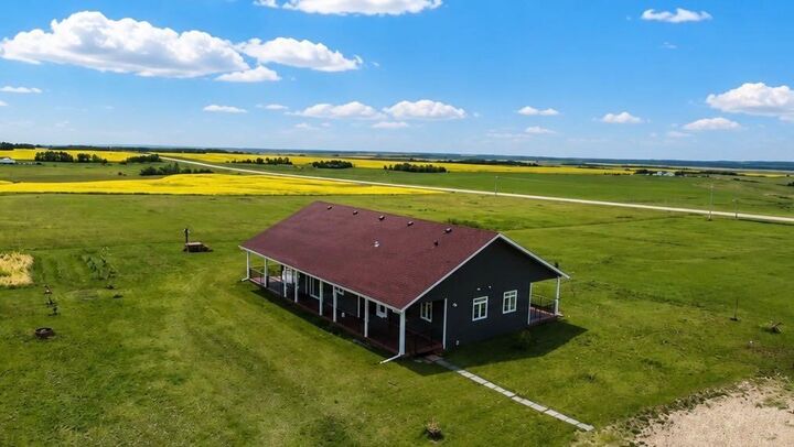 Property Photo: 45032 Highway 674 AB T0H 3C0