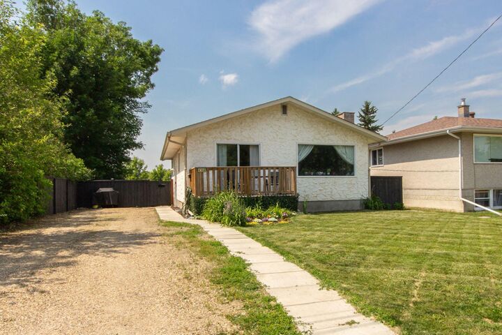 6308 61 Avenue — photo 1