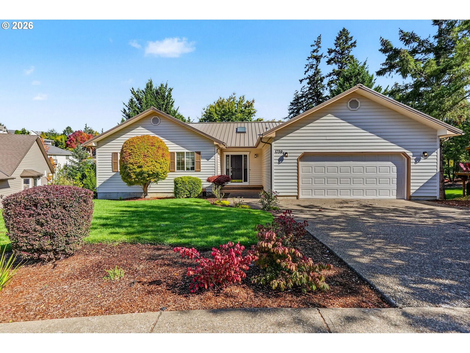 Property Photo:  1759 Sunburst Ter  OR 97304 