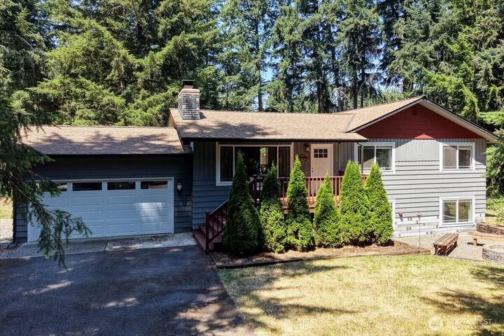 Property Photo:  24702 E 54th Avenue  WA 98338 