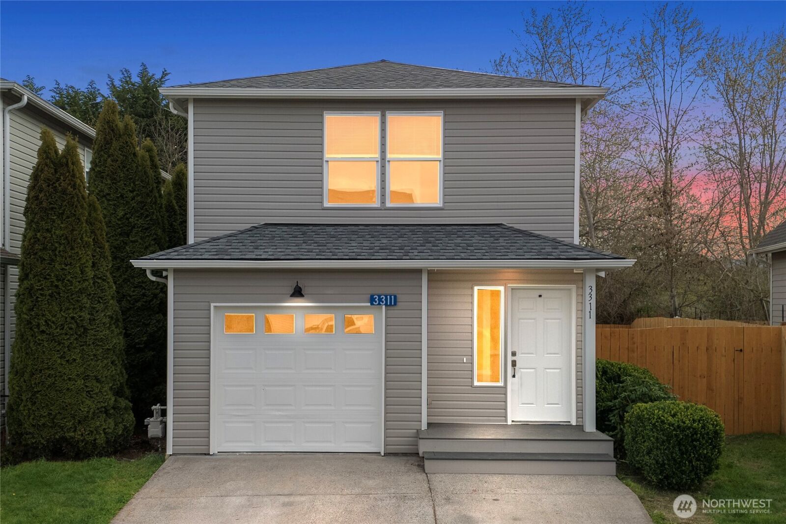 Property Photo:  3311  Arbor Street  WA 98273 
