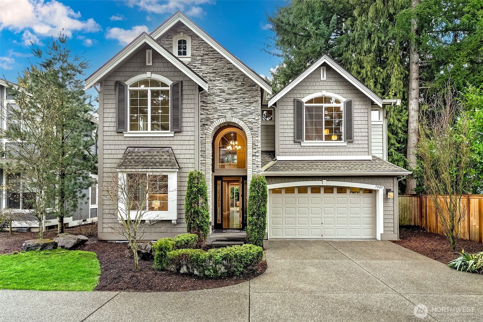 Property Photo: 7809 NE 126th Ave WA 98033