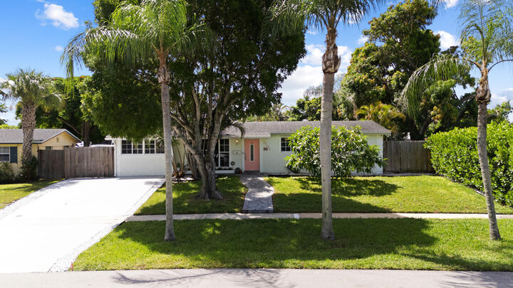 Property Photo:  12104 Hillman Drive  FL 33410 