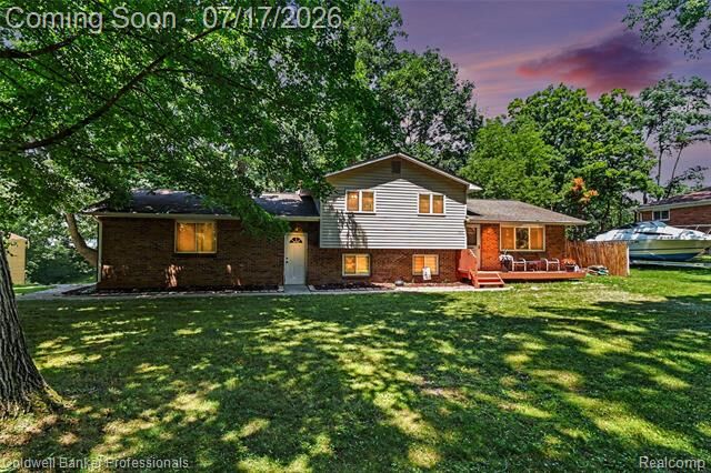 Property Photo:  1304 Rinoco Circle  MI 48327 