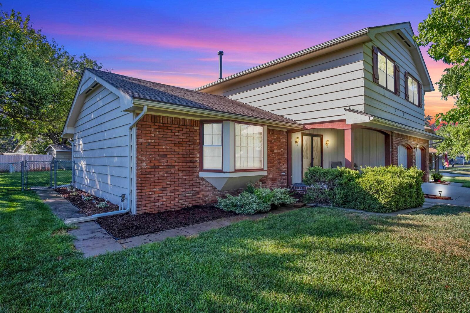 Property Photo:  304 Rolling Hills Dr  KS 67114 