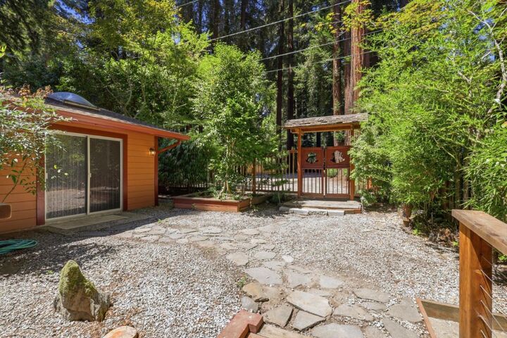 Property Photo:  135 Glen Lomond Lane  CA 95005 