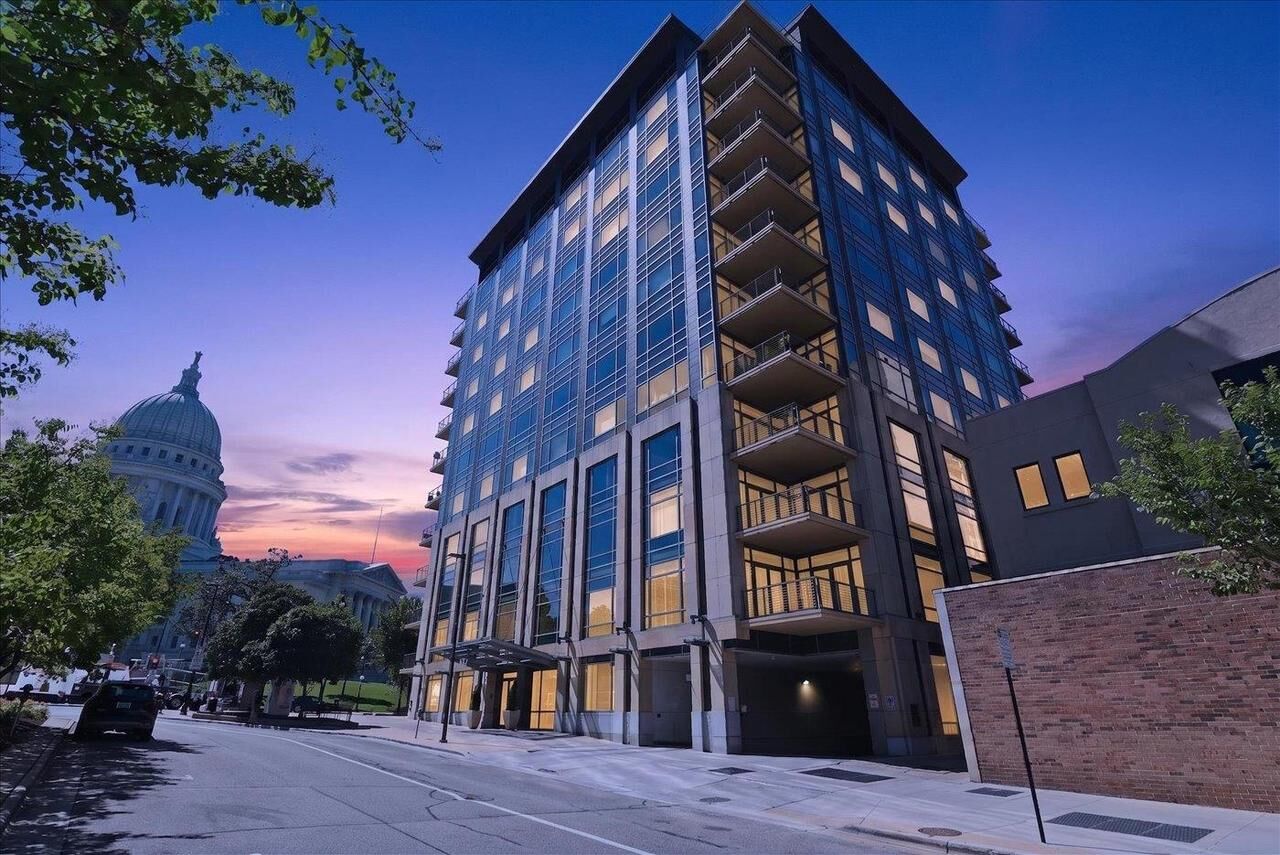Property Photo:  100 Wisconsin Avenue 805  WI 53703 