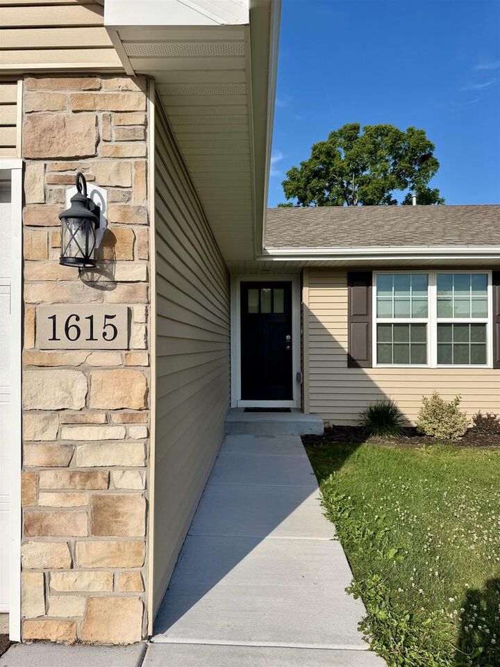 Property Photo: 1615 Lee Lane WI 53546