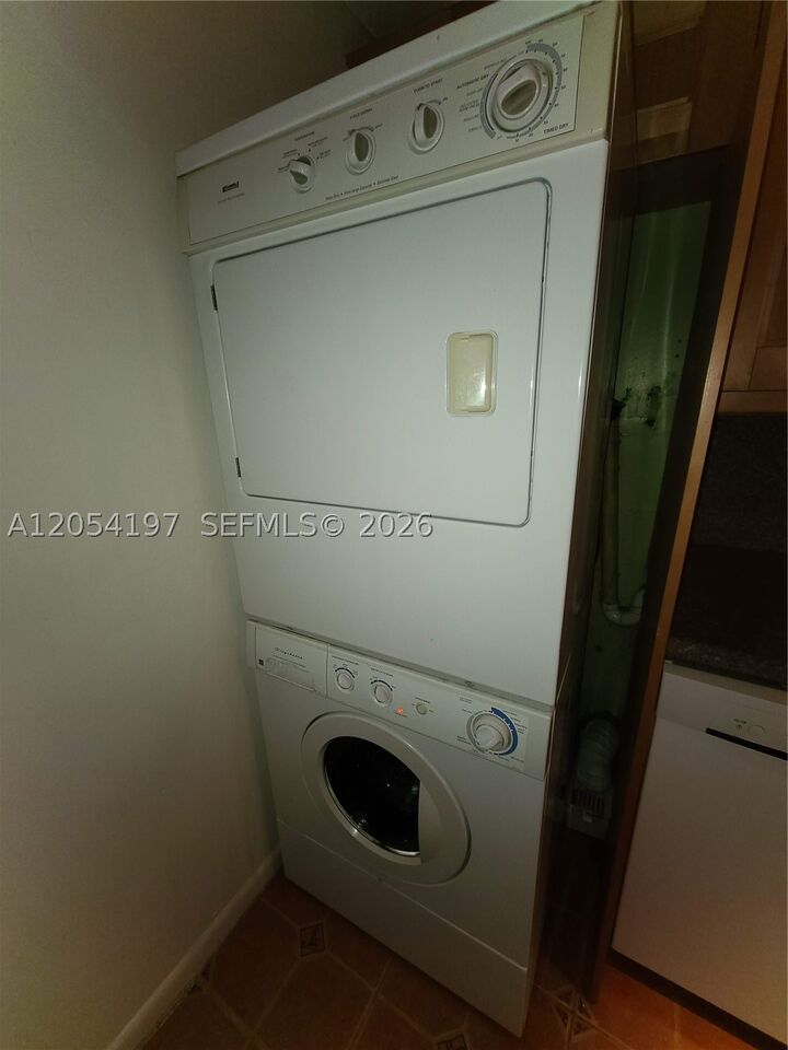 Property Photo: 1605 Bay Rd 206 FL 33139