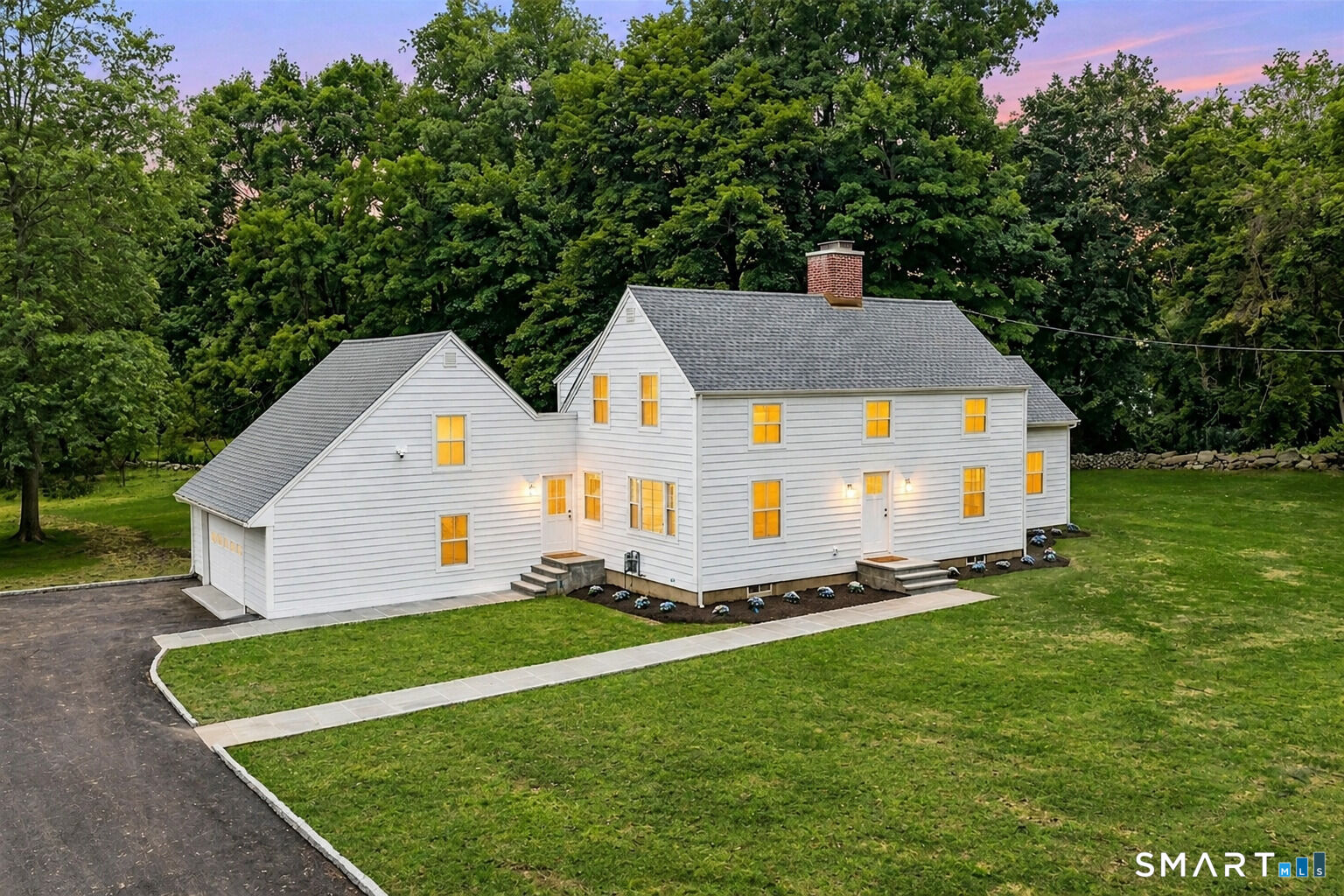 Property Photo:  110 Cross Highway  CT 06880 