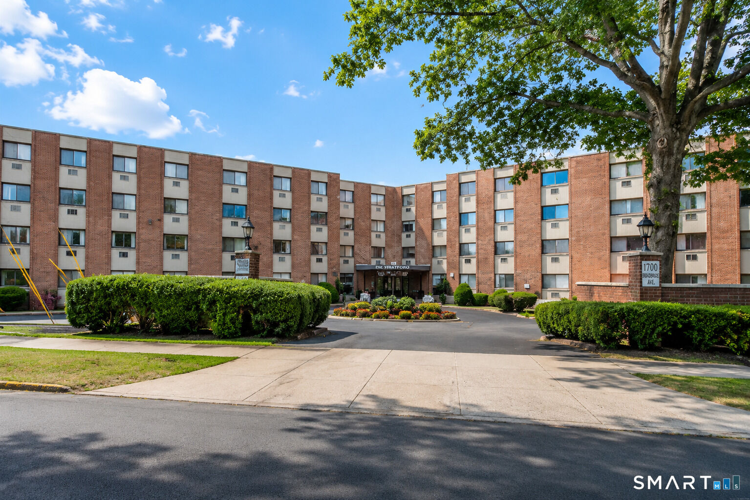 Property Photo:  1700 Broadbridge Avenue C33  CT 06614 