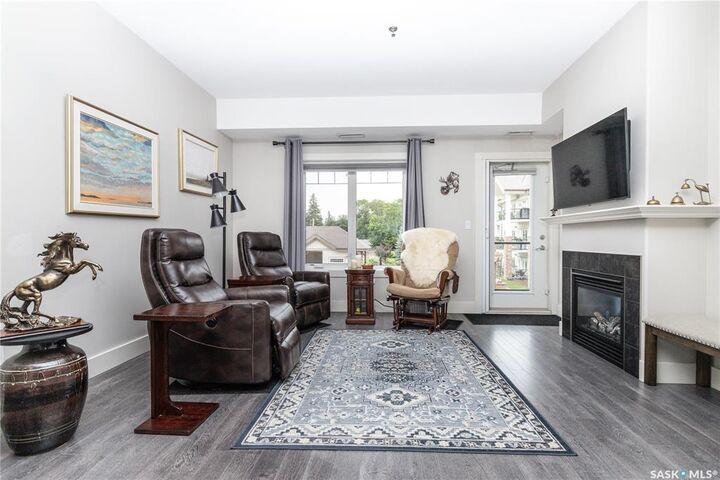 Property Photo: 1010 Ruth Street E 217 SK S7J 4M9