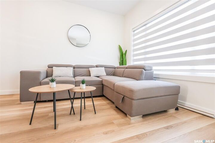 Property Photo: 1525 Richardson Road SK S7M 0W9