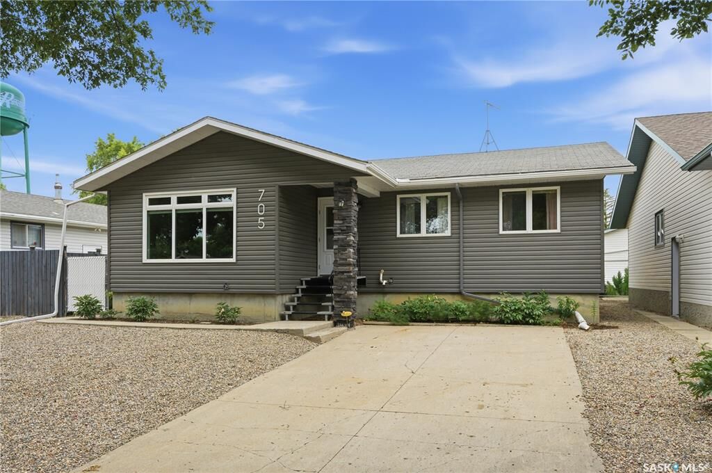Property Photo: 705 Main Street SK S0L 2V0