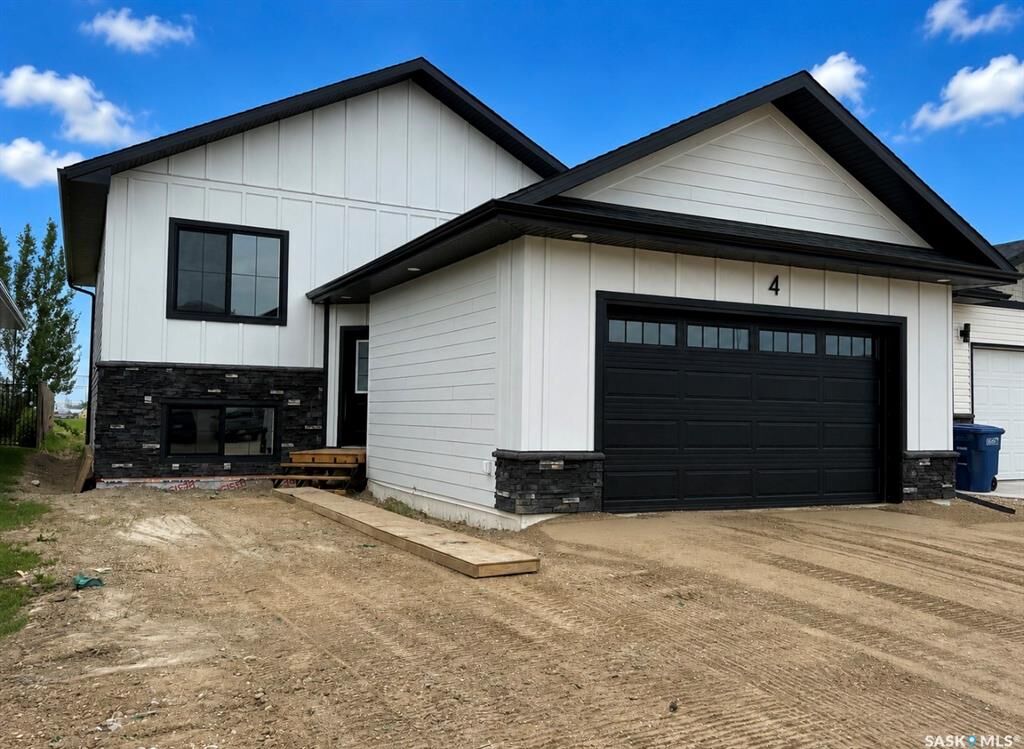 Property Photo:  4 Aspen Place  SK S0K 2A0 