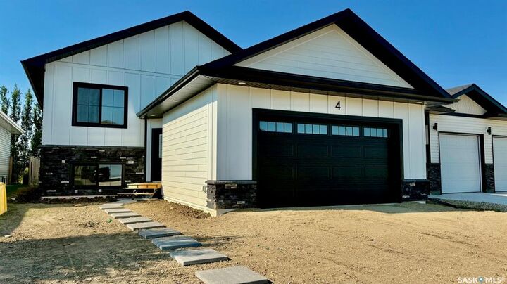 4 Aspen Place — photo 1