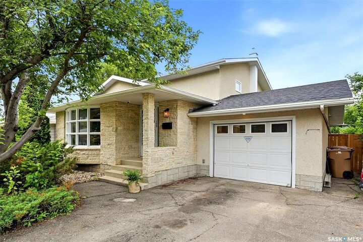Property Photo:  3620 King Street  SK S4S 2J1 
