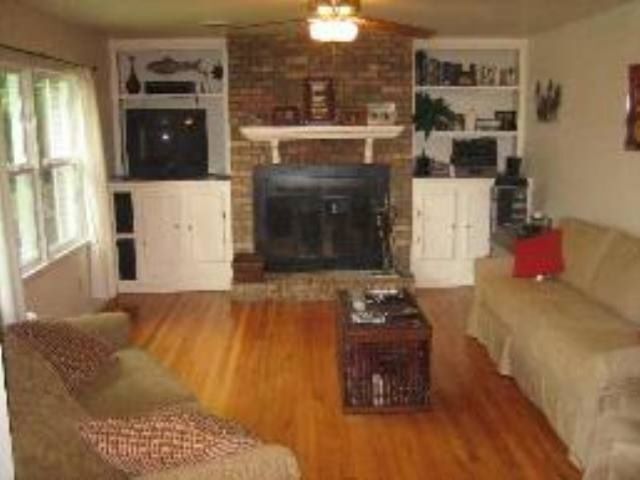 Property Photo:  1116 Rosewood Drive  FL 33201 