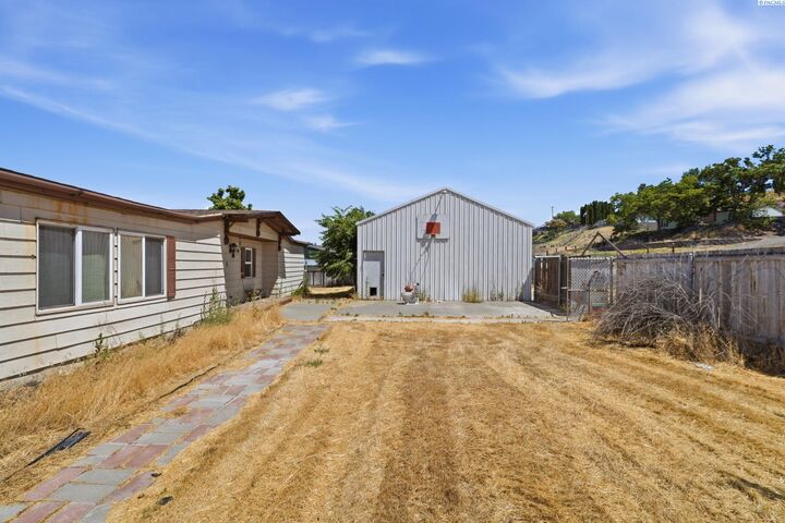 Property Photo:  273 Harbor Blvd  WA 99323 