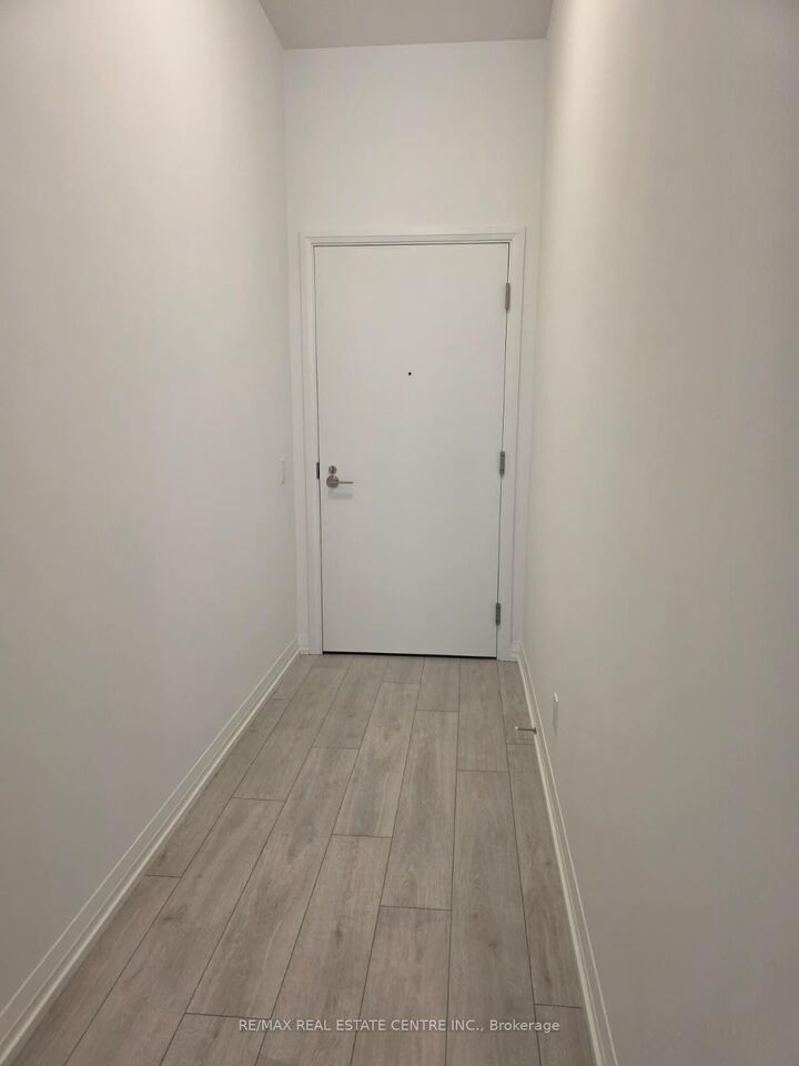 Property Photo: 400 King Street W 901 ON M5V 1K2