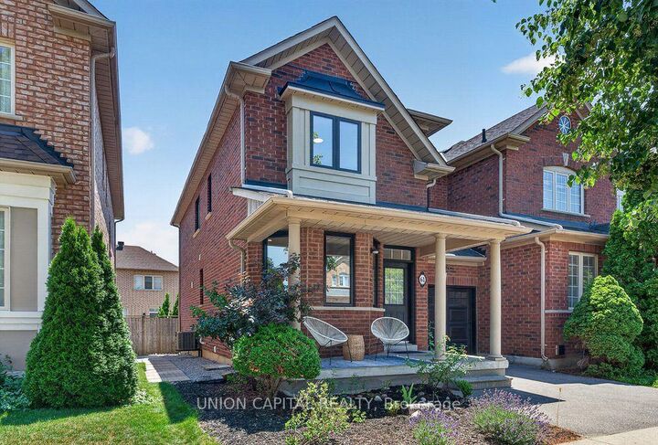 Photo de la propriété:  61 Hillmount Road  ON L6C 2J2 