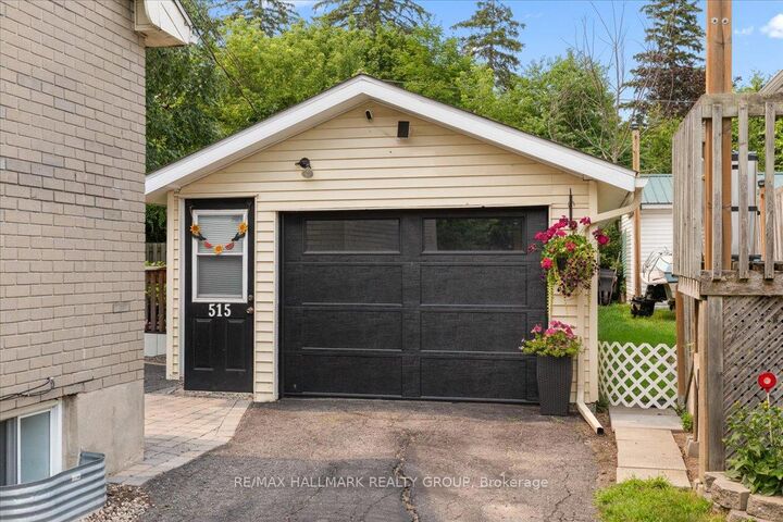 Property Photo:  515 Clothier Street E  ON K0G 1J0 