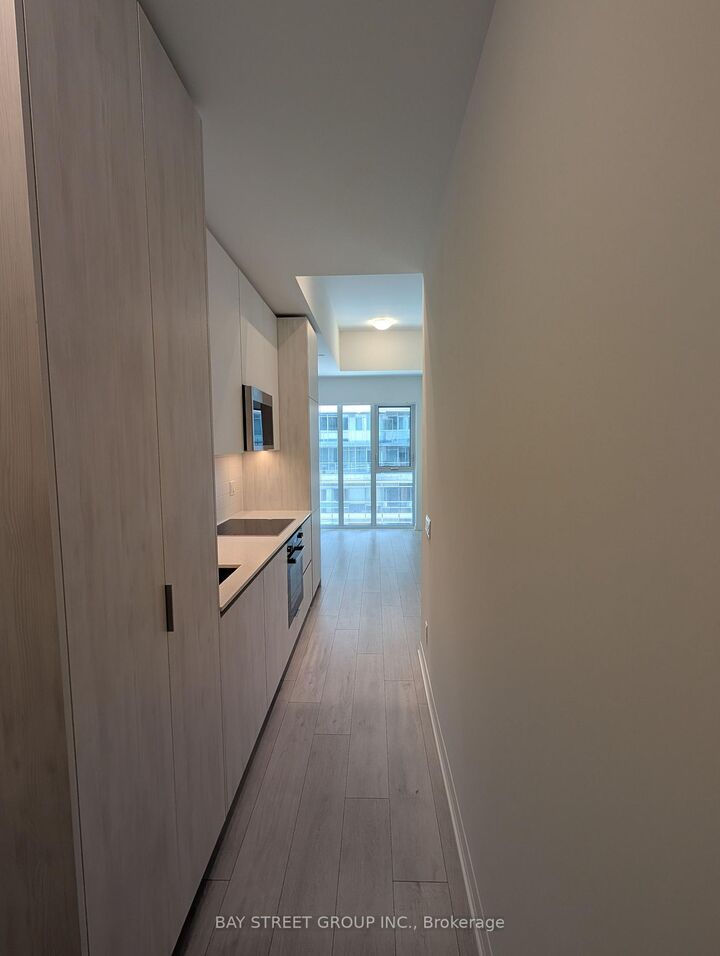 Property Photo: 400 King Street W 912 ON M5V 1K2
