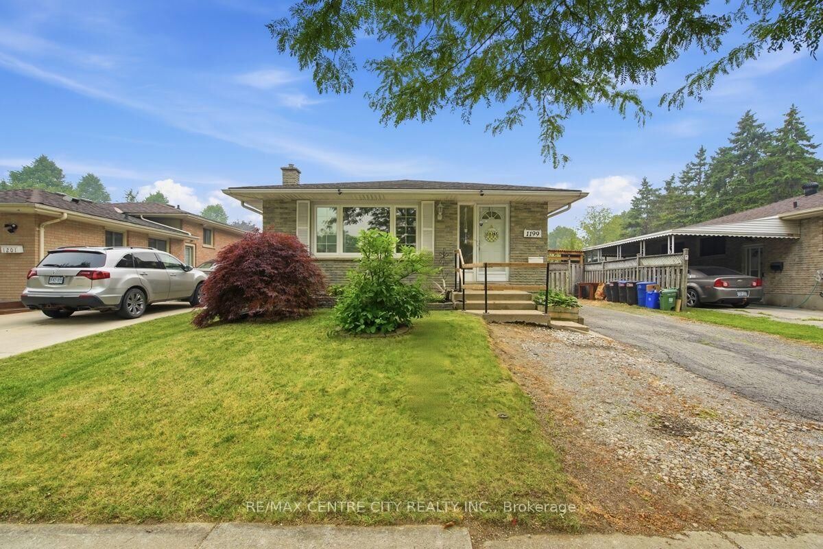 Property Photo: 1199 Jalna Boulevard ON N6E 2A6