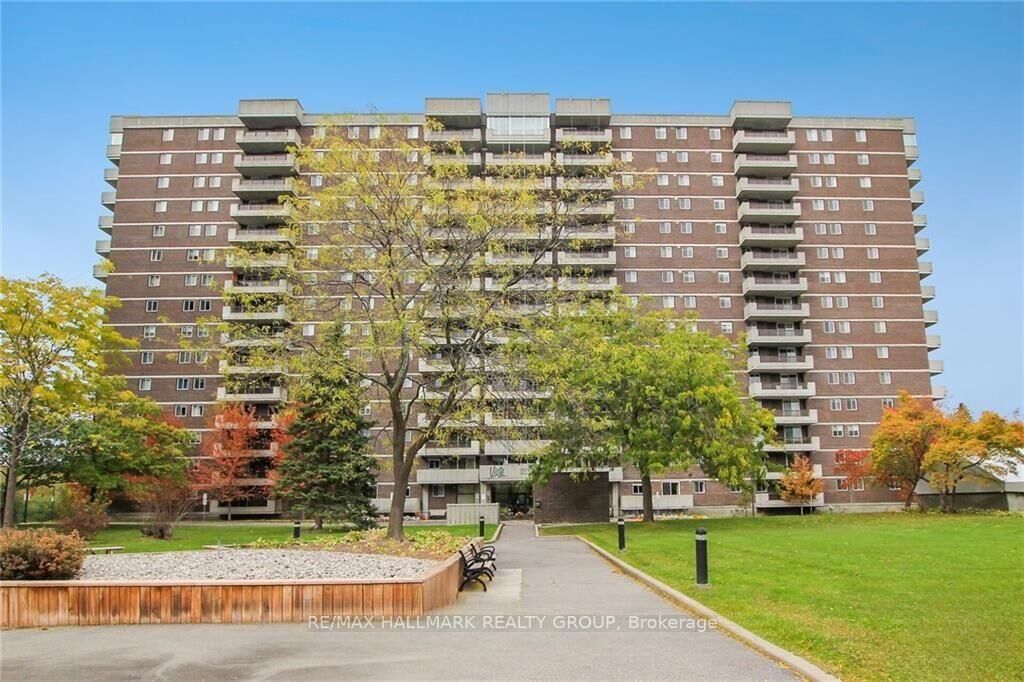 Property Photo: 1705 Playfair Drive 212 ON K1H 8P6