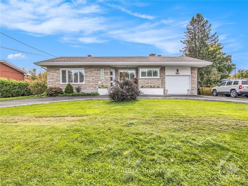 Property Photo: 954 Notre Dame Street ON K0A 1W0