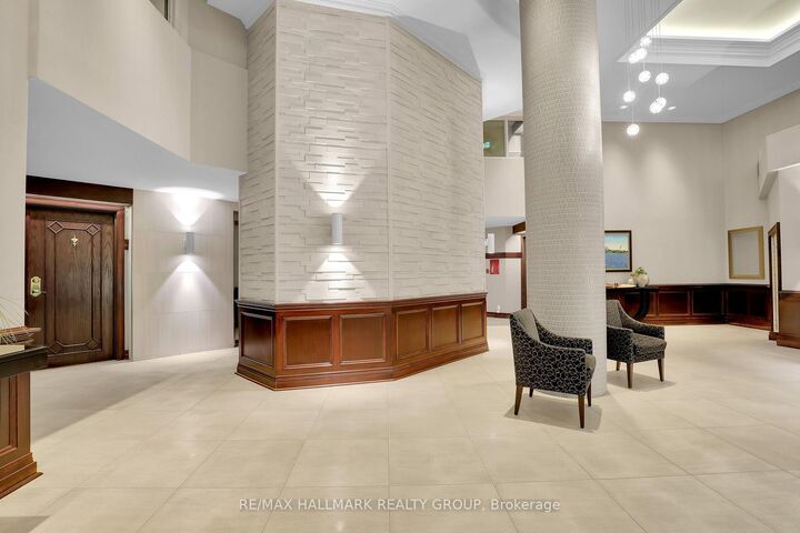 Property Photo:  3105 Carling Avenue 502  ON K2H 5A6 