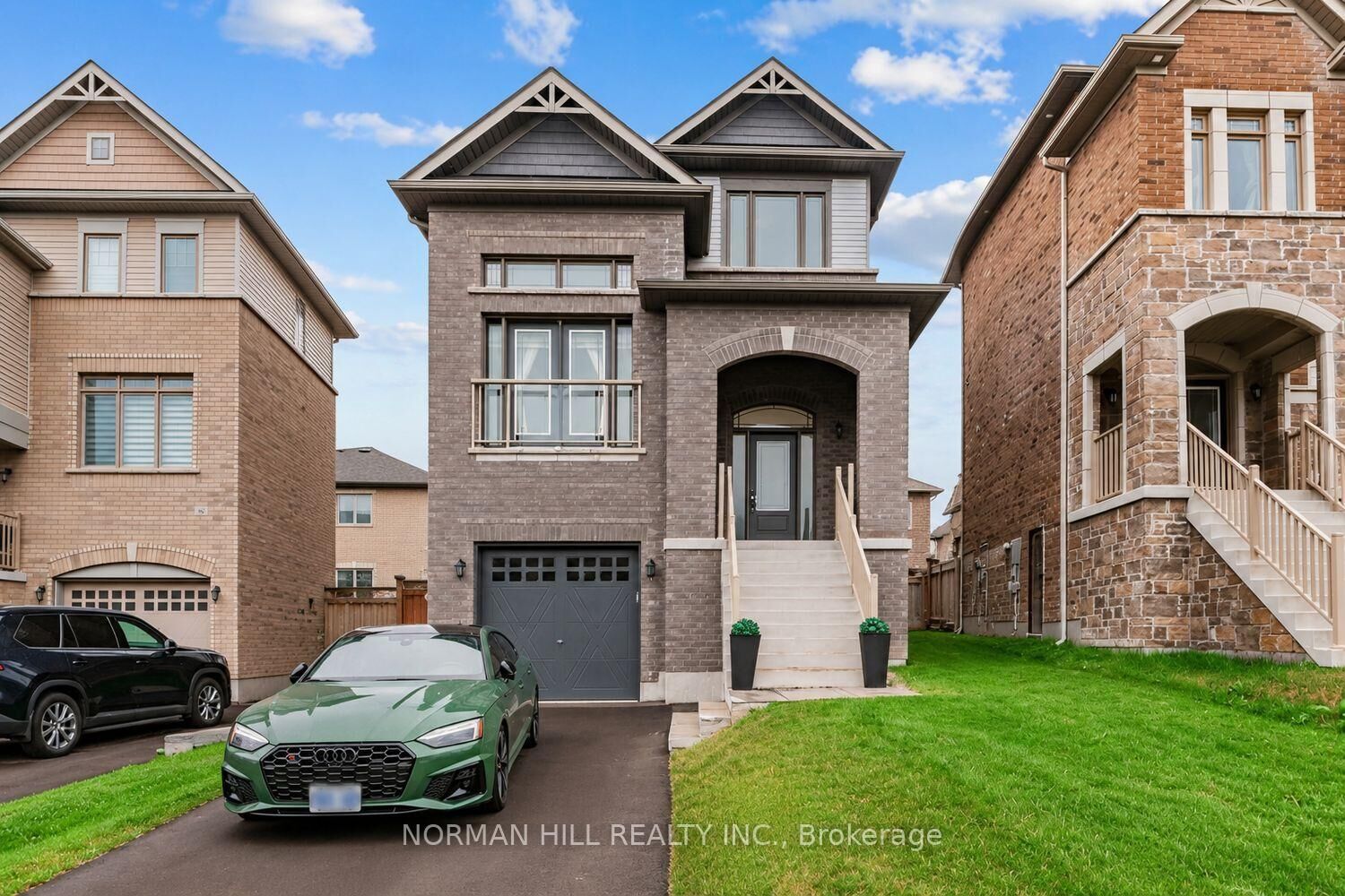 Property Photo: 46 Janes Crescent ON L9R 0V9