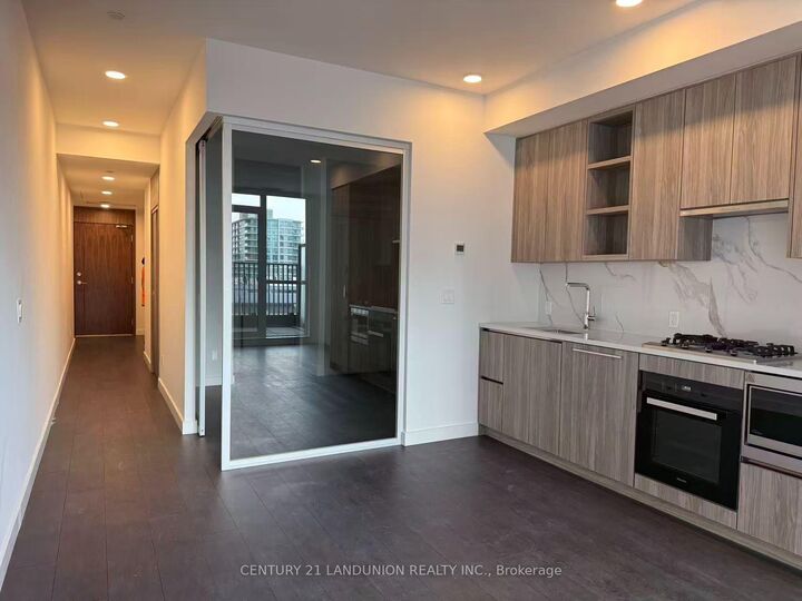 Property Photo:  18 Esther Shiner Boulevard 239  ON M2K 0J7 