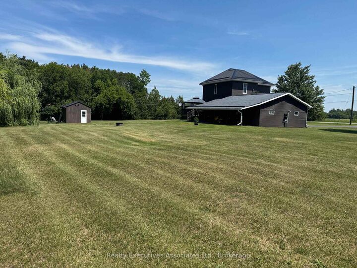 Property Photo: 108 Godolphin Road ON K0K 3K0