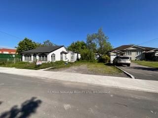 Property Photo: 18 Phelps Street ON L2P 2H4