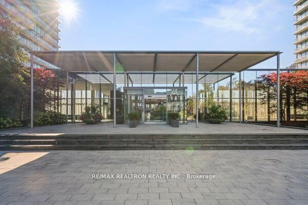 Property Photo: 105 The Queensway Avenue 504 ON M6S 5B5