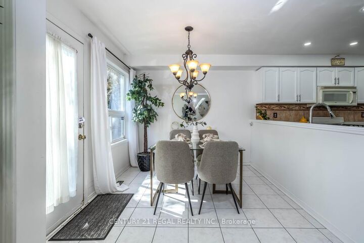 Property Photo: 43 Waterton Crescent ON L4B 4L2