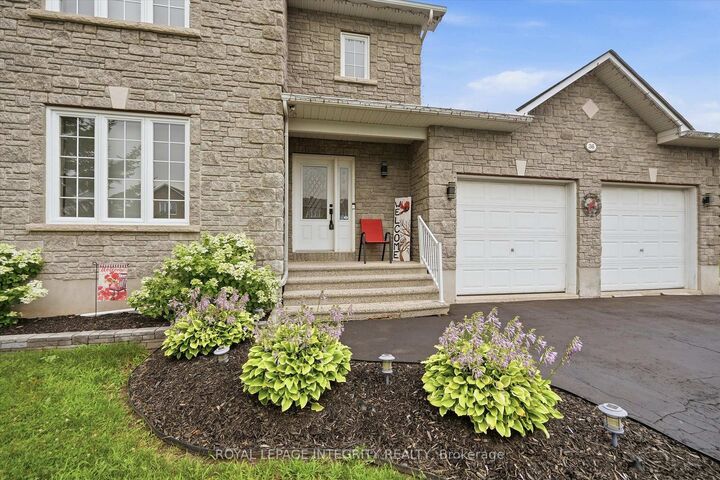 Property Photo:  36 Frontenac Boulevard  ON K0A 1W0 