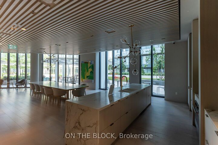 Property Photo: 138 Downes Street 2801 ON M5E 0E4