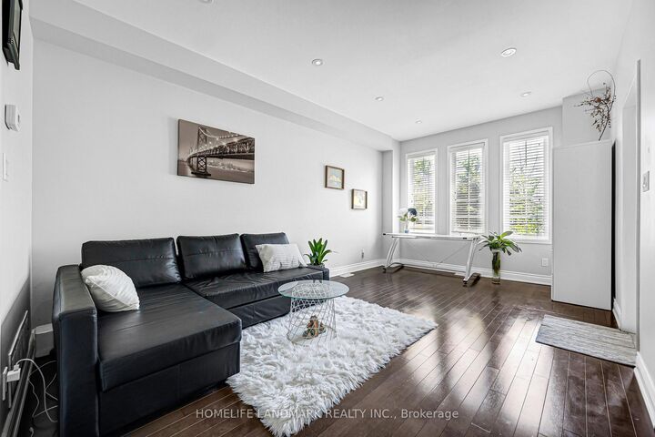 Property Photo: 293 Murray Ross Parkway ON M3J 3N7